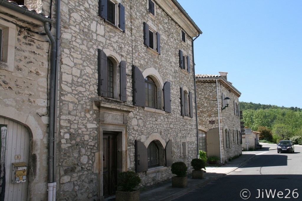 Très belle bâtisse au centre