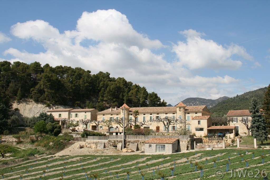 Chateau-Ferme Rue la Garenne