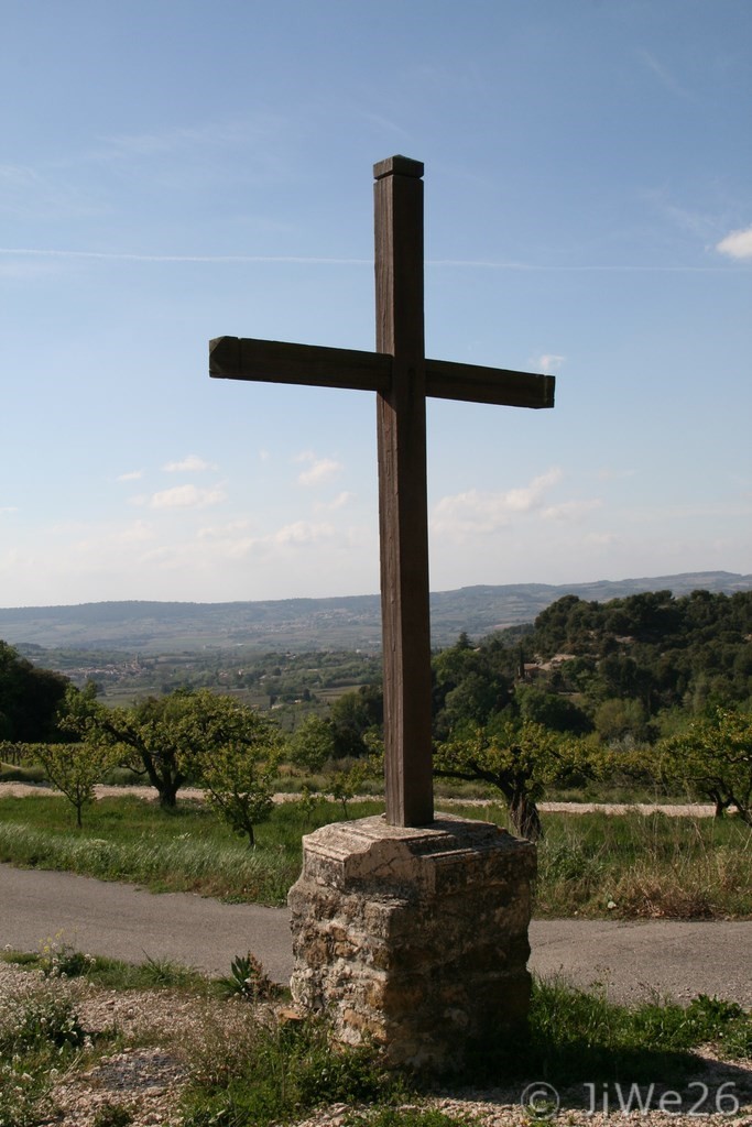 Croix à proximité