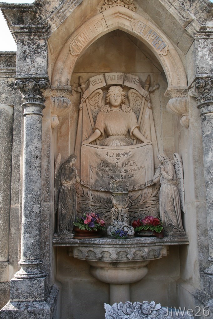 Gros plan sur un beau travail ancien