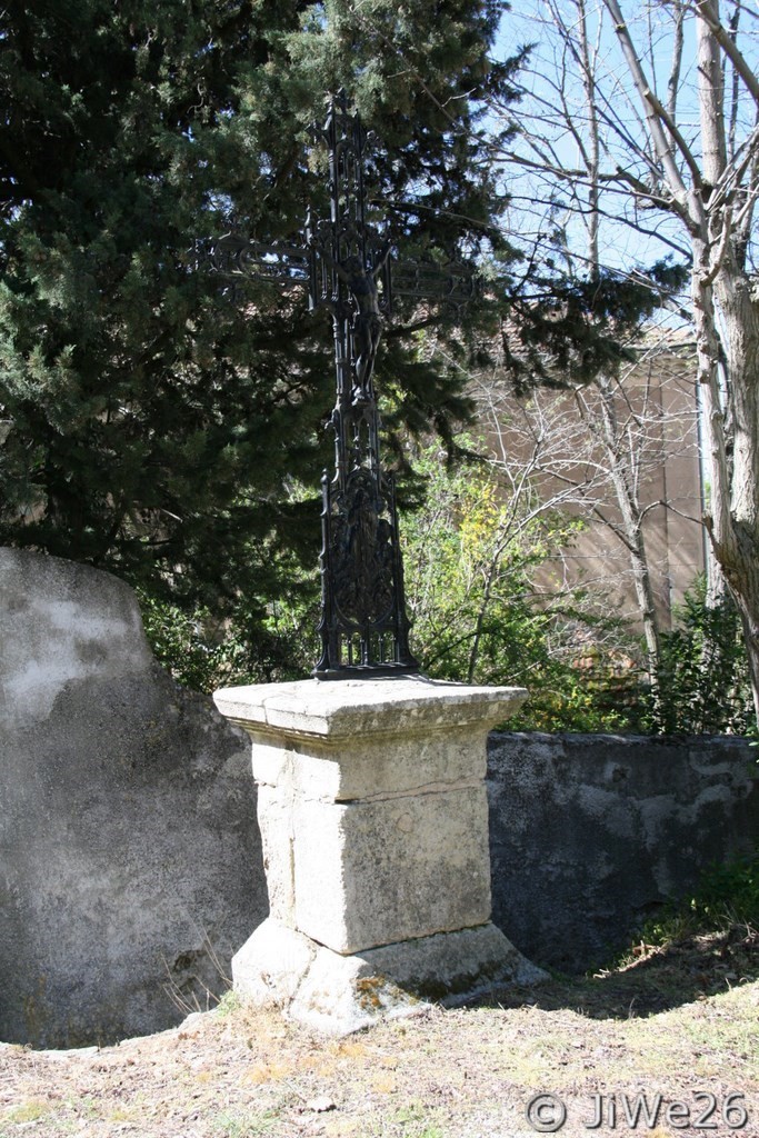 La croix au chemin des Chaunes