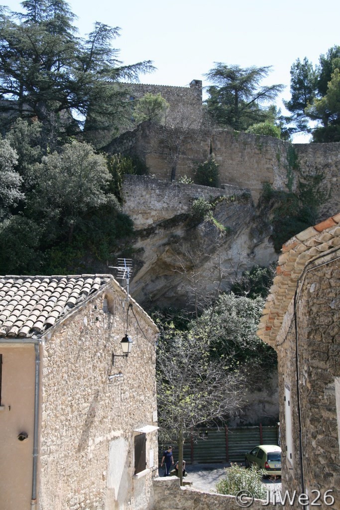 Là-haut, le vieux château