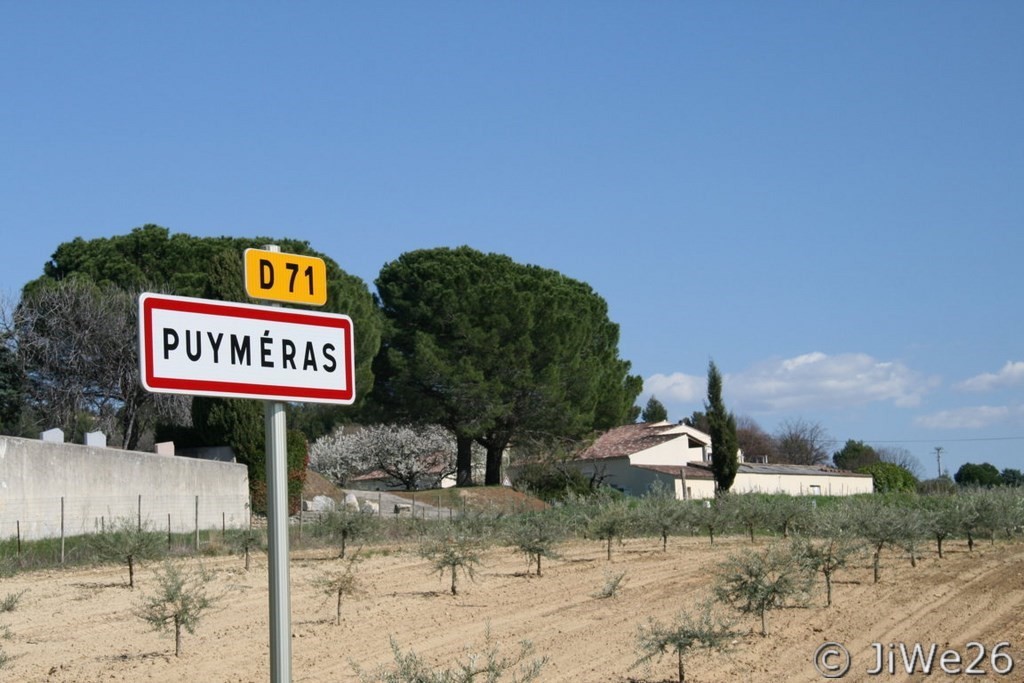 Bienvenue à Puyméras en Vaucluse, à la limite de la Drôme Provençale