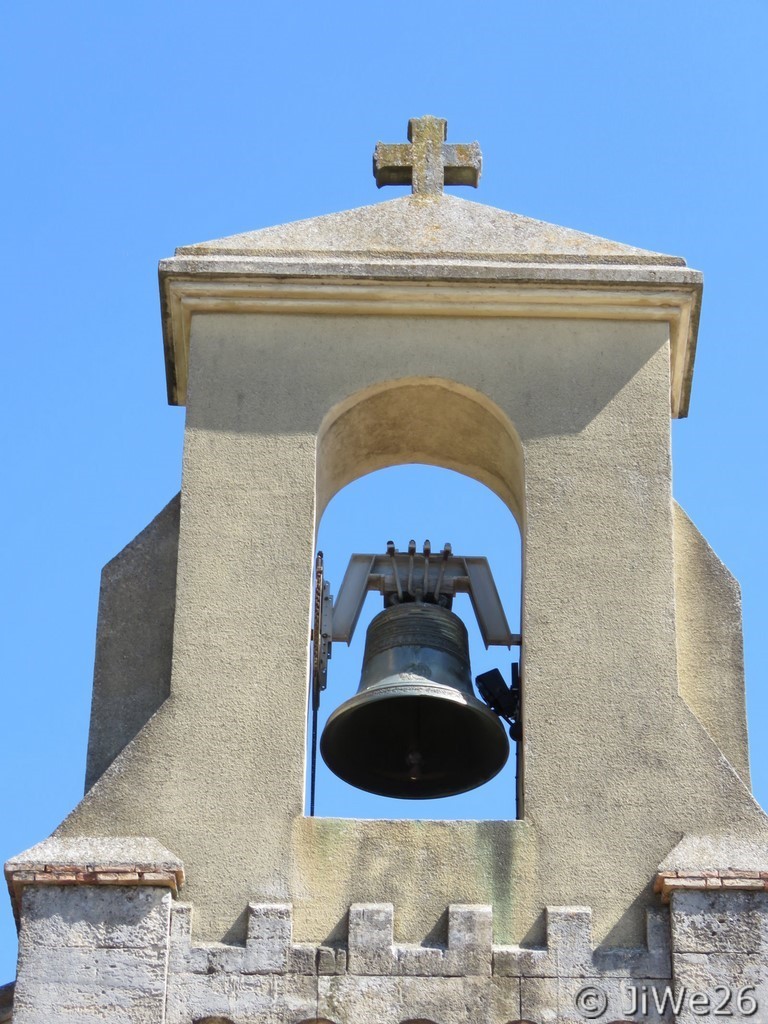 Petit clocher-mur à une seule arcade