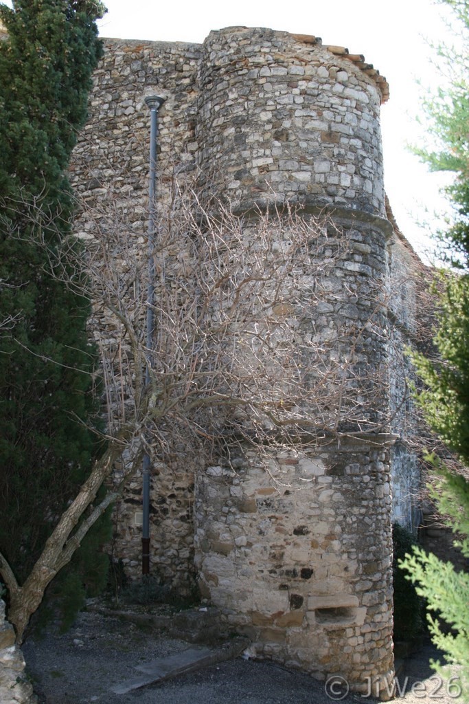 Ancienne tour médiévale