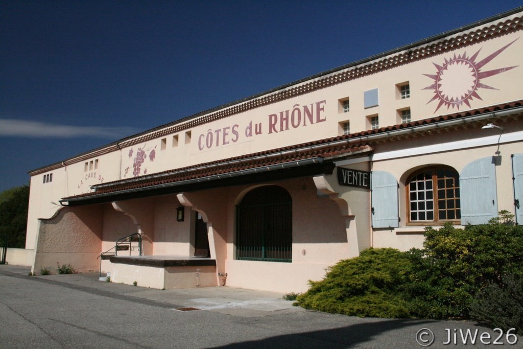 La cave de Saint-Pantaléon-les-Vignes