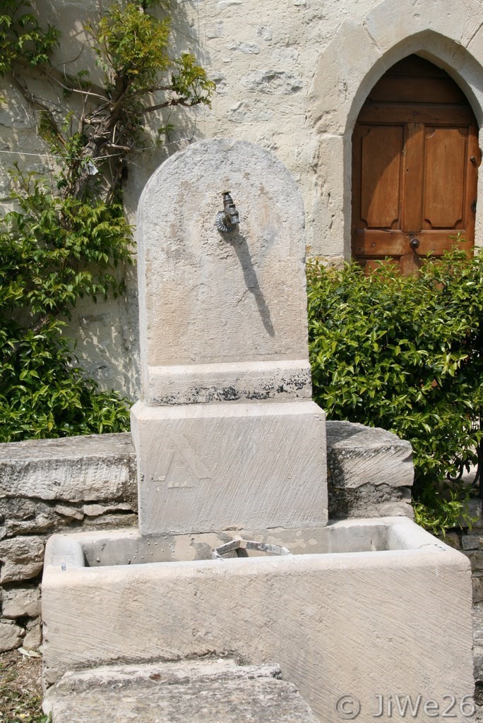 Une autre fontaine non identifiée