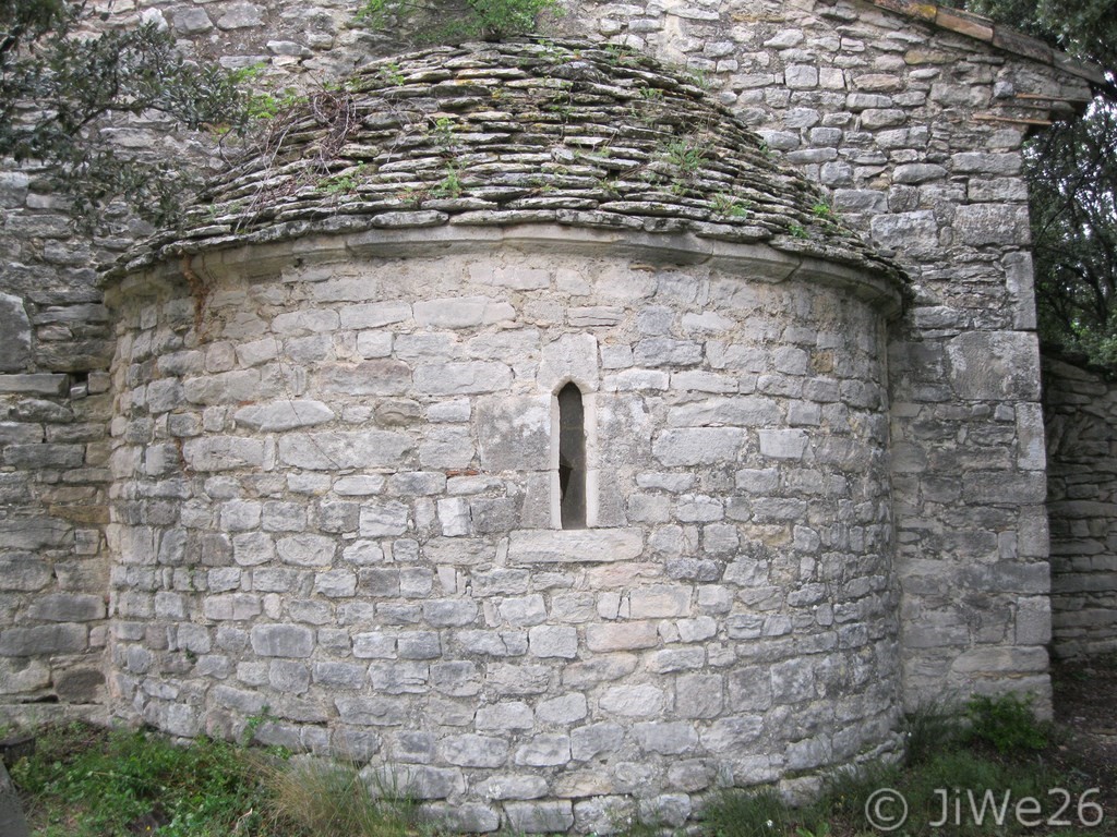 Chapelle Saint-Marcel, le chevet avec jour en archère
