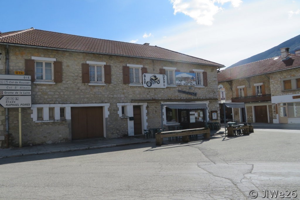 Le très beau bâtiment du Bar-resto de la poste