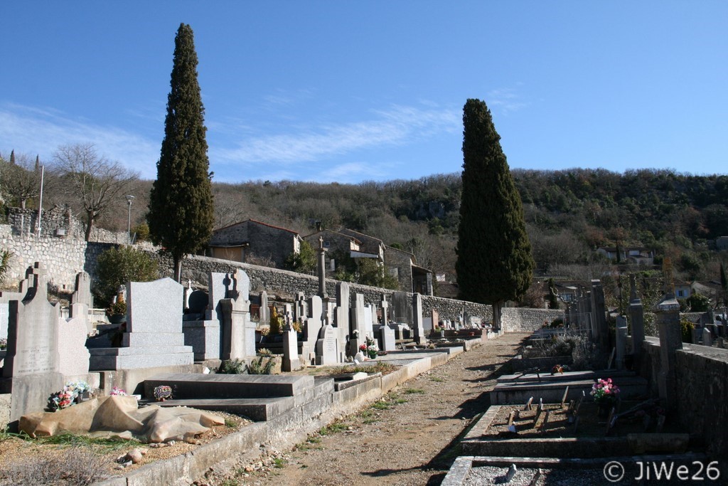 Une autre partie du cimetière