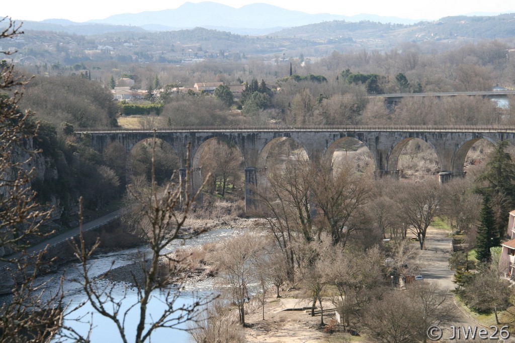 Le pont ferroviaire depuis la chapelle