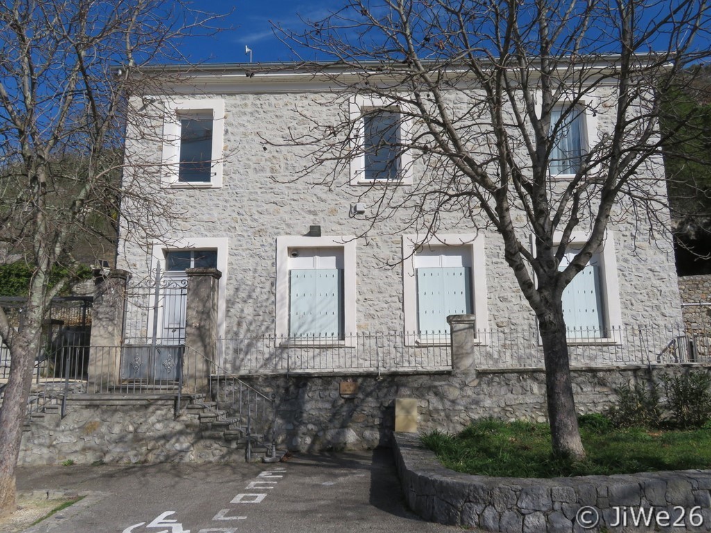 Ancienne école allée château