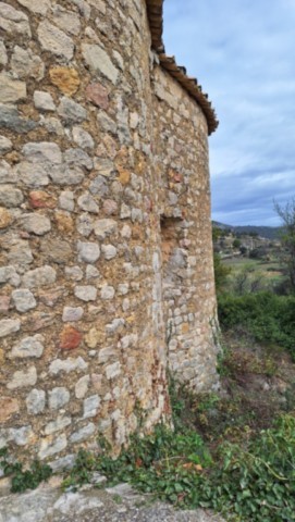L'arrière de l'église en cul de four