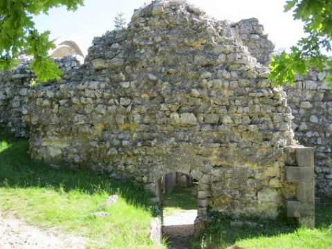 Ruines de l'église Notre-Dame-la-Brune _XIIe siècle