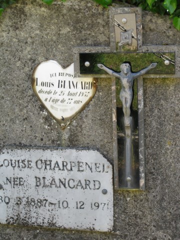 L'ancien cimetière - Tombe ancienne