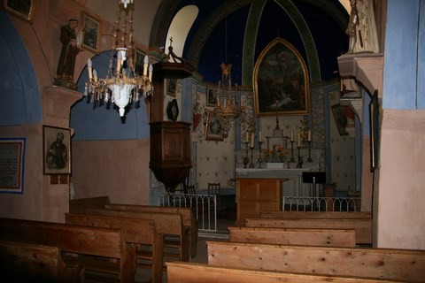 Une messe est célébrée à Arpavon une fois l'an à l'occasion de la fête votive