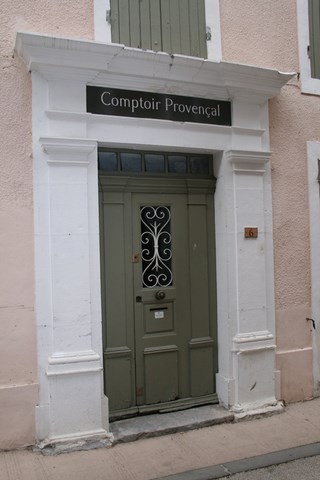 Mirabel-aux-Baronnies_Devanture soignée