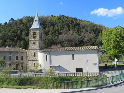 Dernier regard sur l'église