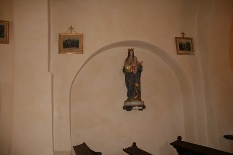 Intérieur de l'église Saint-Martin à Le-Poet-Sigillat