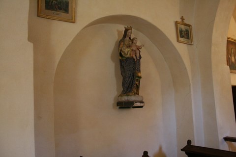 Intérieur de l'église Saint-Martin à Le-Poet-Sigillat