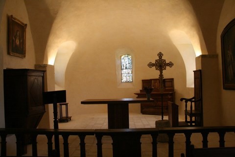 Intérieur de l'église Saint-Martin à Le-Poet-Sigillat