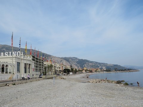 Un joli coin de plage proche du casino