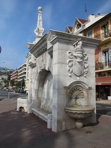 Fontaine de Garavan, avenue Aristide Briand