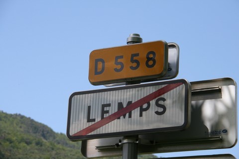 Et voilà, nous quittons déjà ce petit village drômois fort plaisant - A bientôt