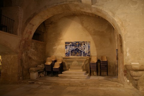 Intérieur de la chapelle Saint-Félix au vieux village de Montségur-sur-Lauzon
