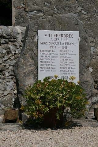 Monument aux morts des guerres 1914/1918 et 1940/1945