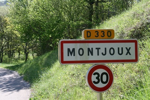 Aujourd'hui, nous visiterons Montjoux, petit village de Drôme Provençale ainsi que son hameau La Paillette qui lui est souvent associé