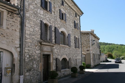 Très belle bâtisse au centre