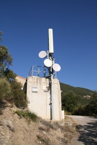 Avec toutes ses antennes