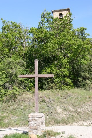 Sur le chemin menant à la Chapelle N-D de Cadenet