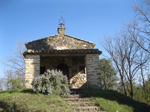 Saccagée en 1570, elle sera reconstruite en 1776