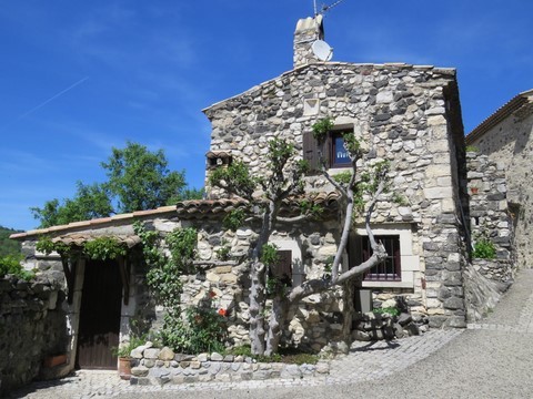 Maison restaurée avec goût par des amoureux du patrimoine