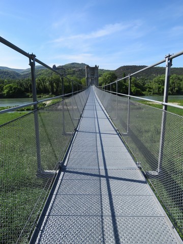 La passerelle d'une longueur de 339 mètres, elle a été endommagée en 1968