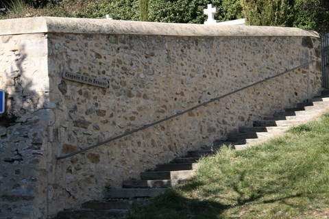 Ouille, ça commence par un escalier !