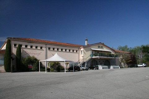 La cave de Saint-Pantaléon-les-Vignes