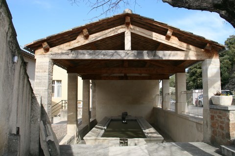 Le lavoir construit en 1876.