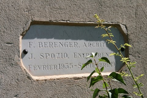 Hommage à l'Abbé Vidal, curé de Verclause, à l'architecte et à l'entrepreneur