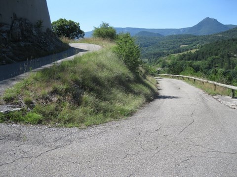 En montant vers le vieux village