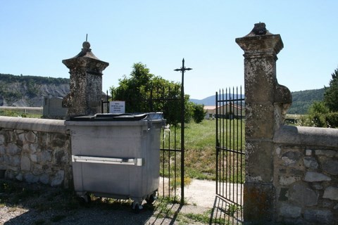 L'entrée du cimetière