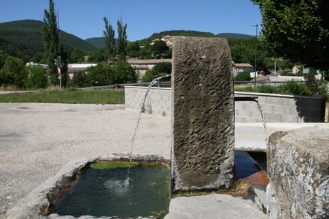 Le lavoir-fontaine